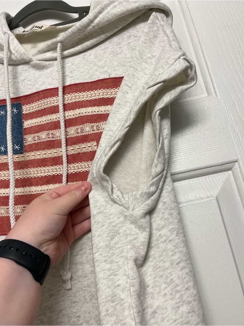 Three Bird Nest Heather Gray Sleeveless Hoodie with Distressed Flag Patch - Picture 2 of 3